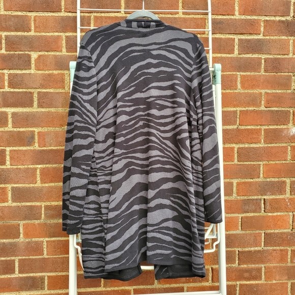 ❤️ JM Collection Cardigan - Picture 2 of 4